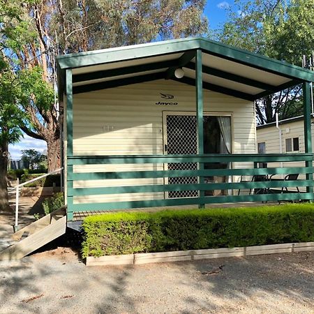 Tatura Cabin & Caravan Park 外观 照片