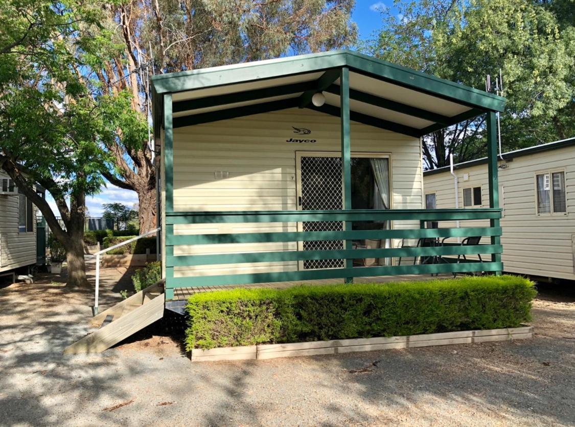 Tatura Cabin & Caravan Park 外观 照片