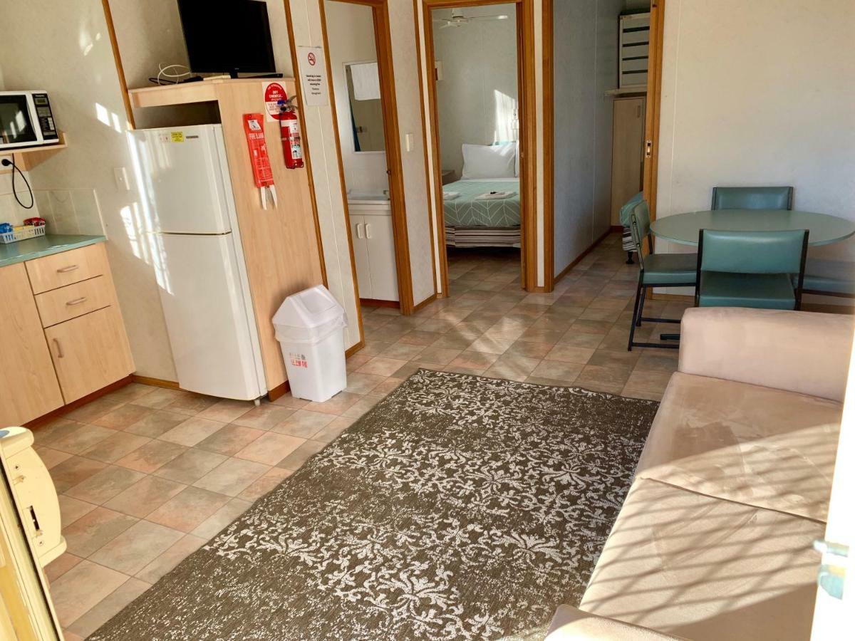 Tatura Cabin & Caravan Park 外观 照片