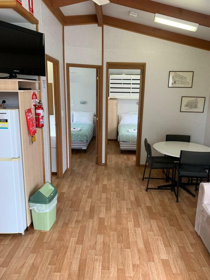 Tatura Cabin & Caravan Park 外观 照片